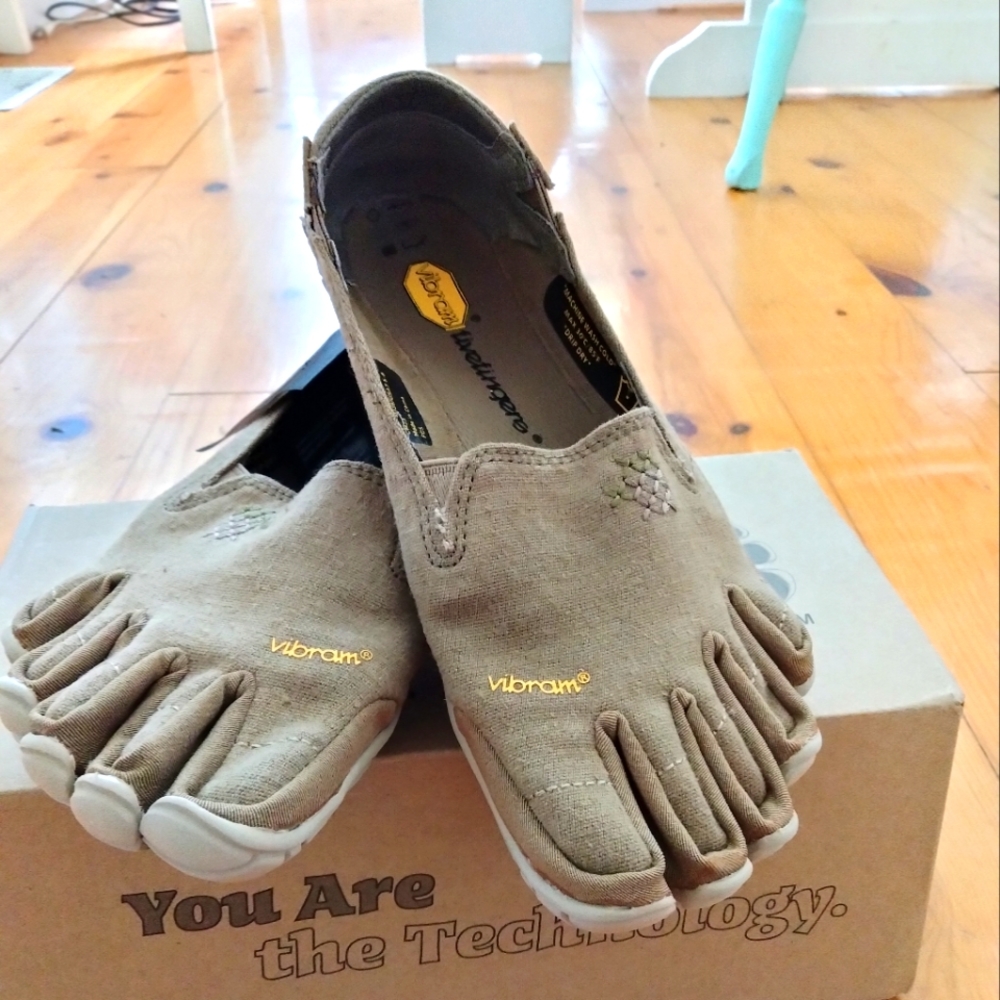 Women's Vibram Five Finger Shoes Size 38